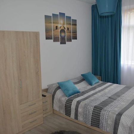 Sunrise Apartment Petroşani Екстериор снимка
