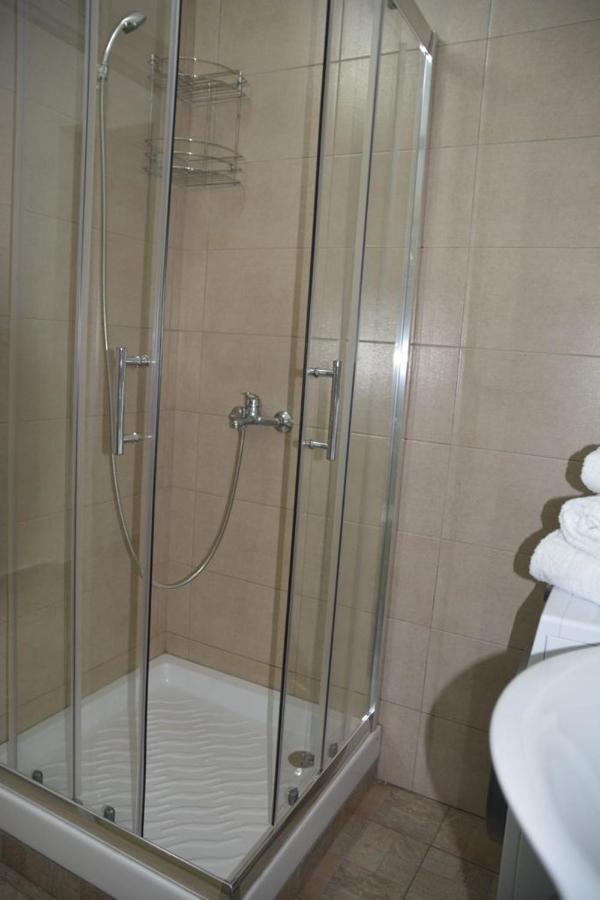 Sunrise Apartment Petroşani Екстериор снимка